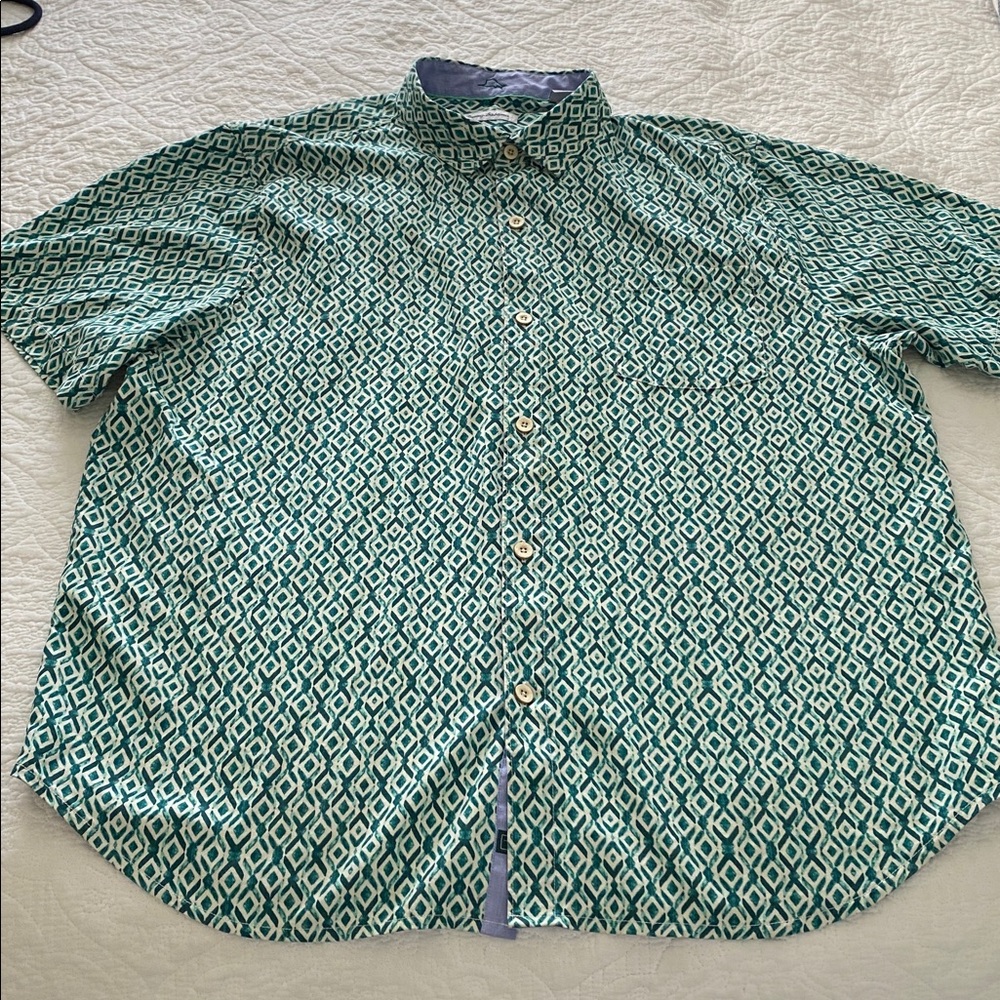 Tommy Bahama silk button front shirt sleeve camp shirt - Picture 2 of 11